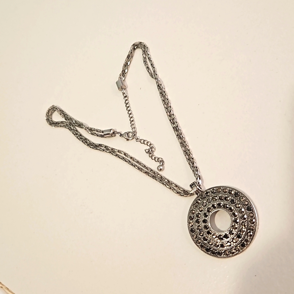 Premier Designs Silver Necklace